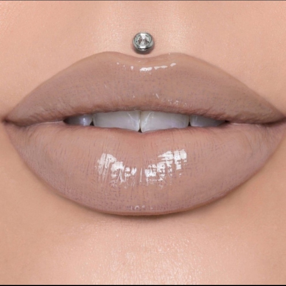 NIB Jeffree Star The Gloss shade Silk Rope